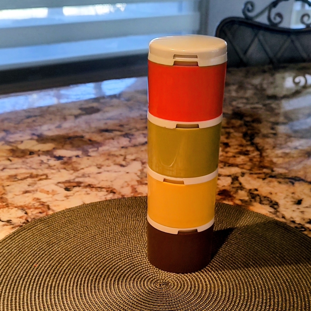 Tupperware Stacking Spice Shakers in Orange, , Olive Green, Yellow, Brown Retro - Picture 2 of 11